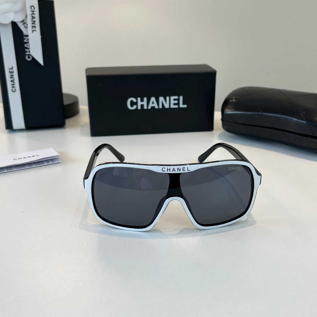 Chanel Fashion Black Lens Sunglasses for Men & Women - 493466 - detail image 2