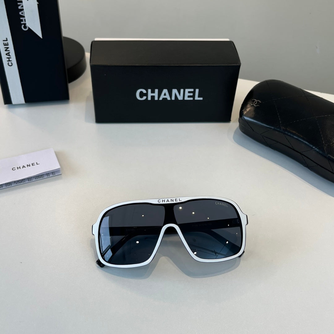 Chanel Fashion Black Lens Sunglasses for Men & Women - 493466 - detail image 5