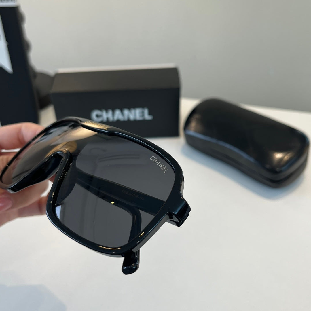 Chanel Fashion Black Lens Sunglasses for Men & Women - 493468 - detail image 7