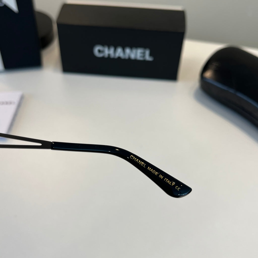 Chanel Fashion Black Lens Sunglasses for Men & Women - 493470 - detail image 11