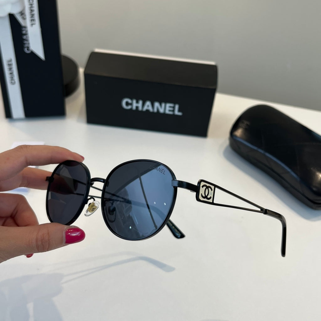 Chanel Fashion Black Lens Sunglasses for Men & Women - 493470 - detail image 4