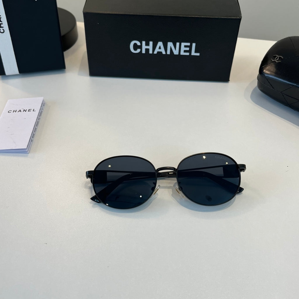 Chanel Fashion Black Lens Sunglasses for Men & Women - 493470 - detail image 5