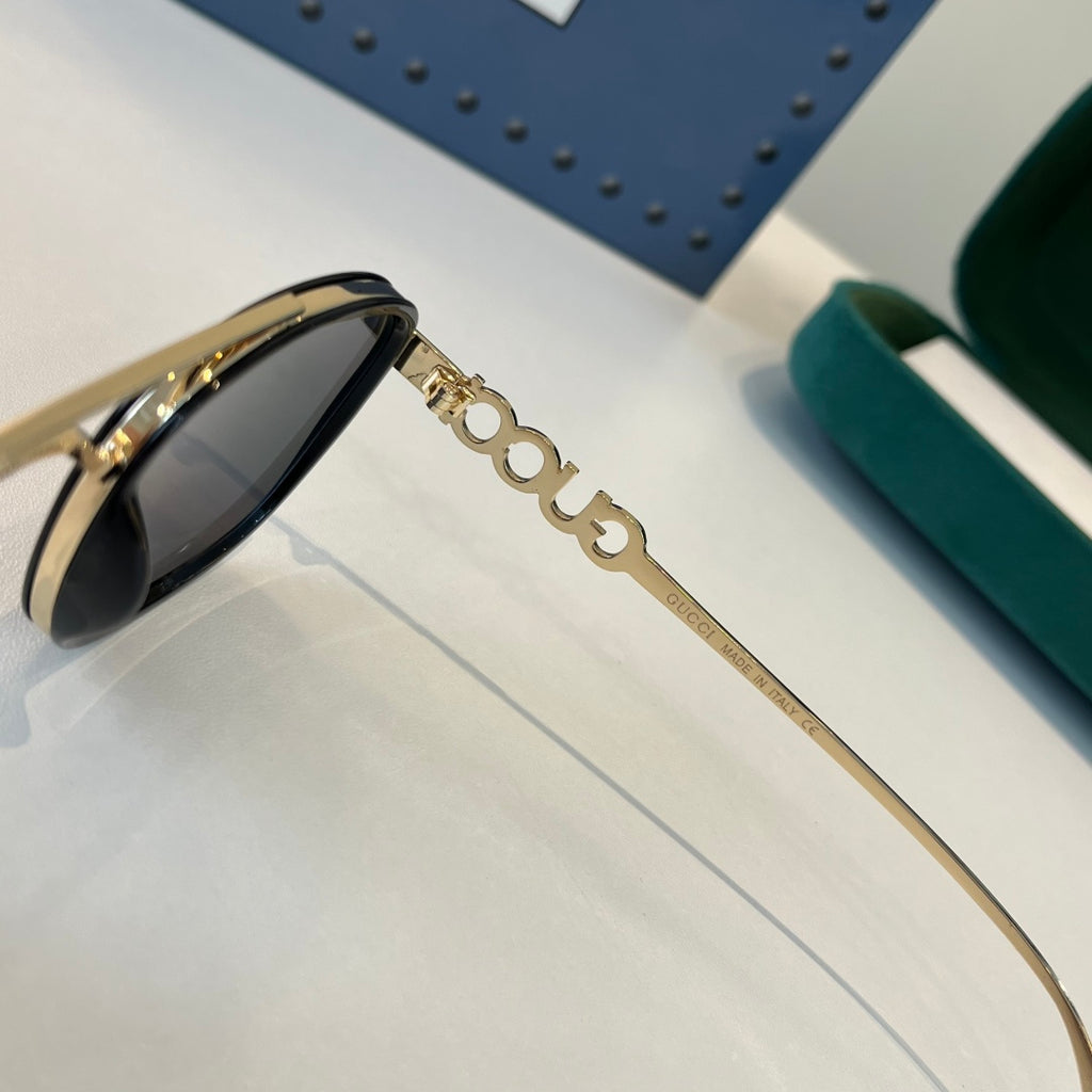 Gucci Oversized Silver Lens Sunglasses for Men & Women - 493356 - detail image 11
