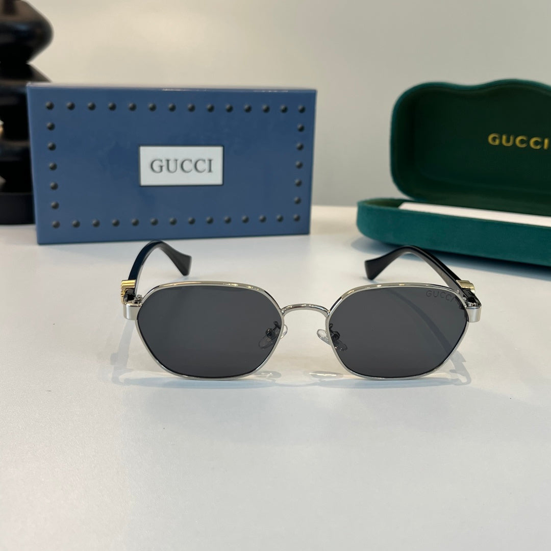 Gucci Oversized Silver Lens Sunglasses for Men & Women - 493359 - detail image 2