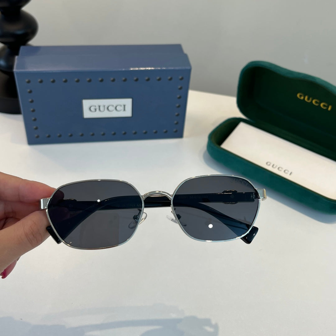 Gucci Oversized Silver Lens Sunglasses for Men & Women - 493359 - detail image 5