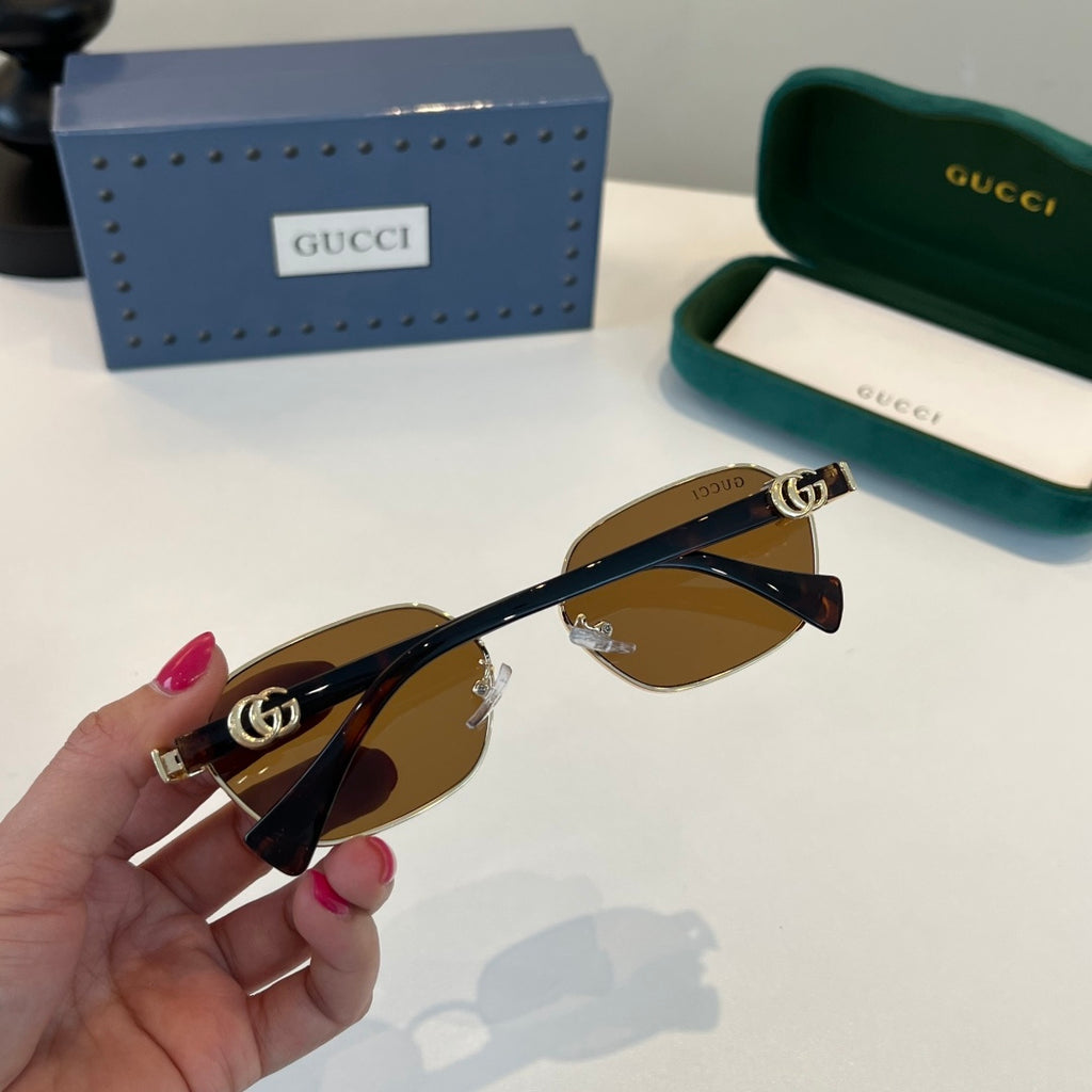 Gucci Oversized Brown Lens Sunglasses for Men & Women - detail image 8