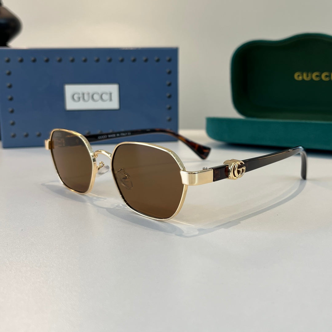 Gucci Oversized Brown Lens Sunglasses for Men & Women - detail image 3