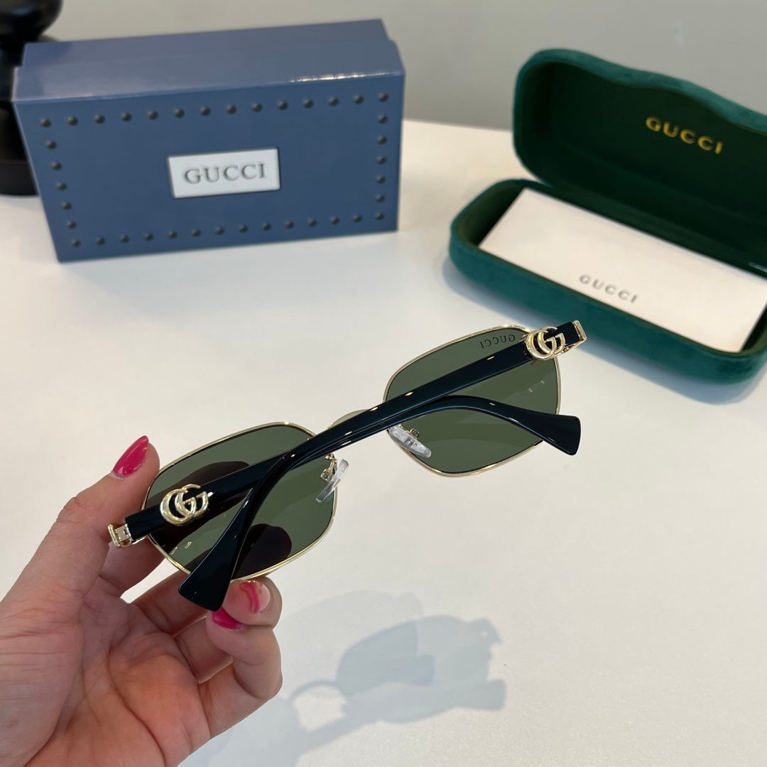 Gucci Oversized Silver Lens Sunglasses for Men & Women - 493363 - detail image 7
