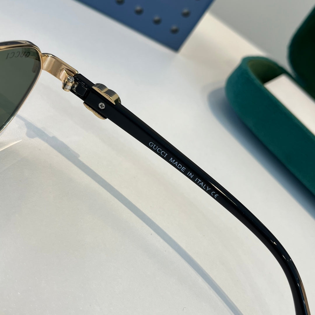 Gucci Oversized Silver Lens Sunglasses for Men & Women - 493363 - detail image 9