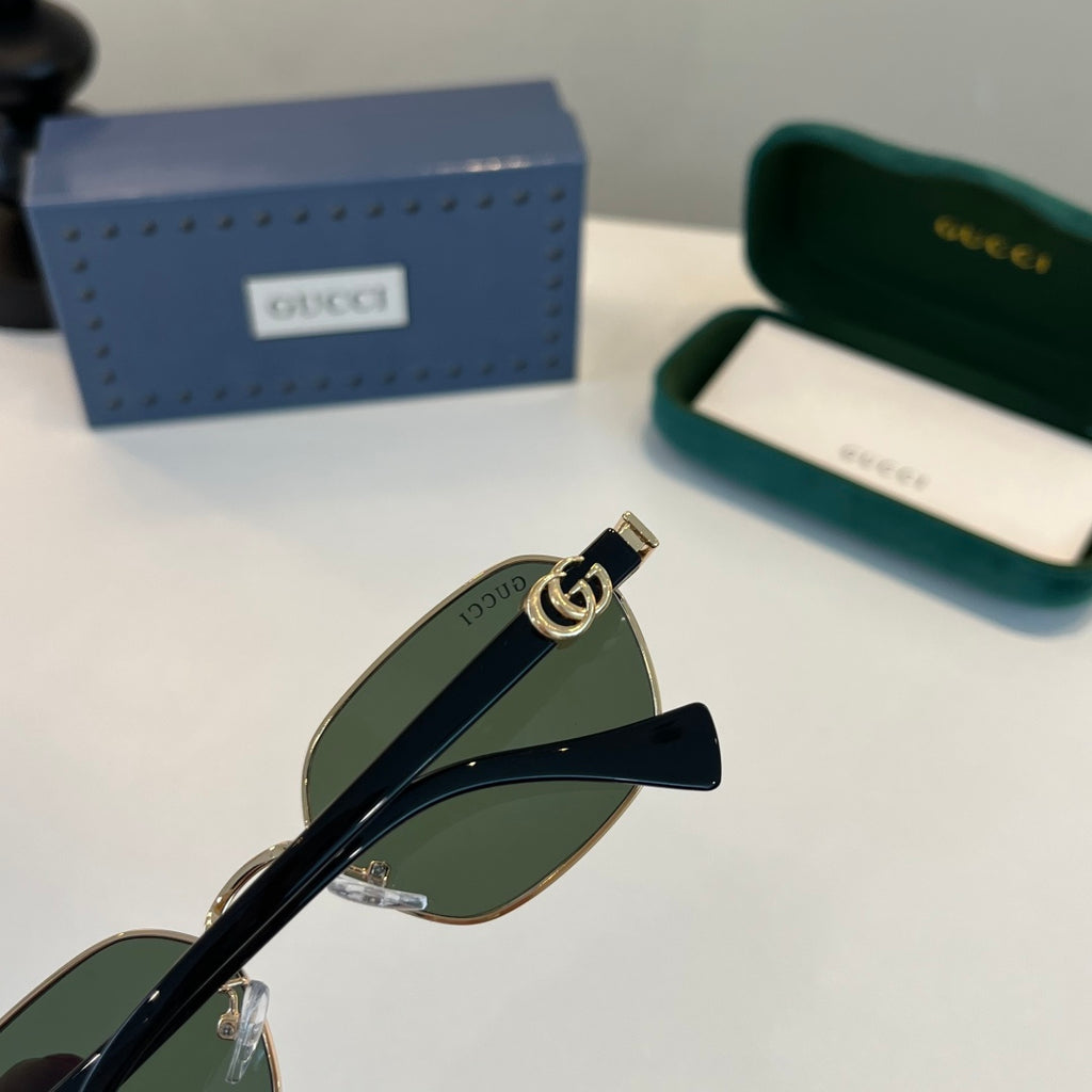 Gucci Oversized Silver Lens Sunglasses for Men & Women - 493363 - detail image 6