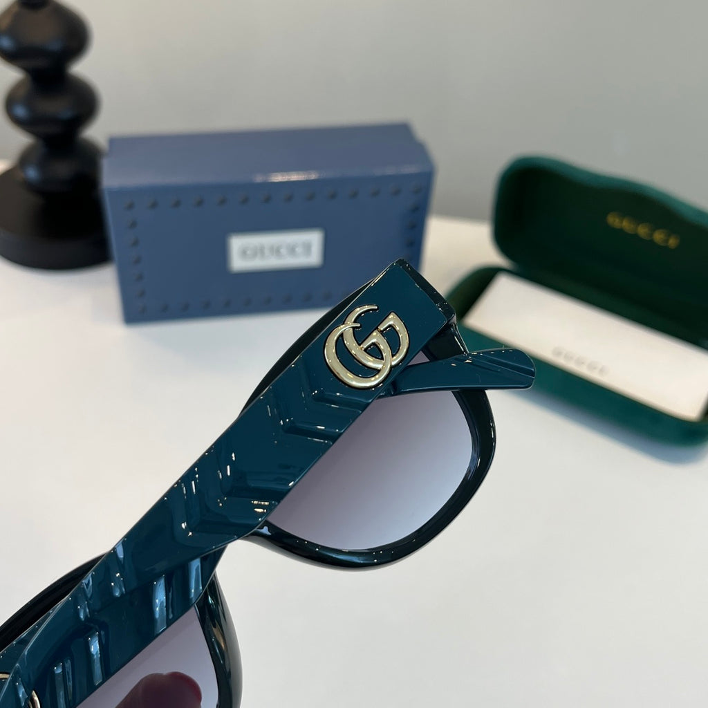 Gucci Oversized Black Lens Sunglasses for Women - 493366 - detail image 7