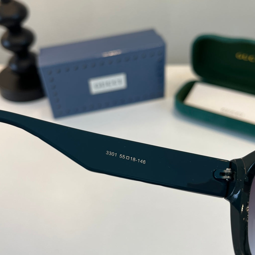 Gucci Oversized Black Lens Sunglasses for Women - 493366 - detail image 9