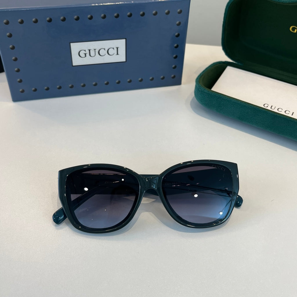 Gucci Oversized Black Lens Sunglasses for Women - 493366 - detail image 4