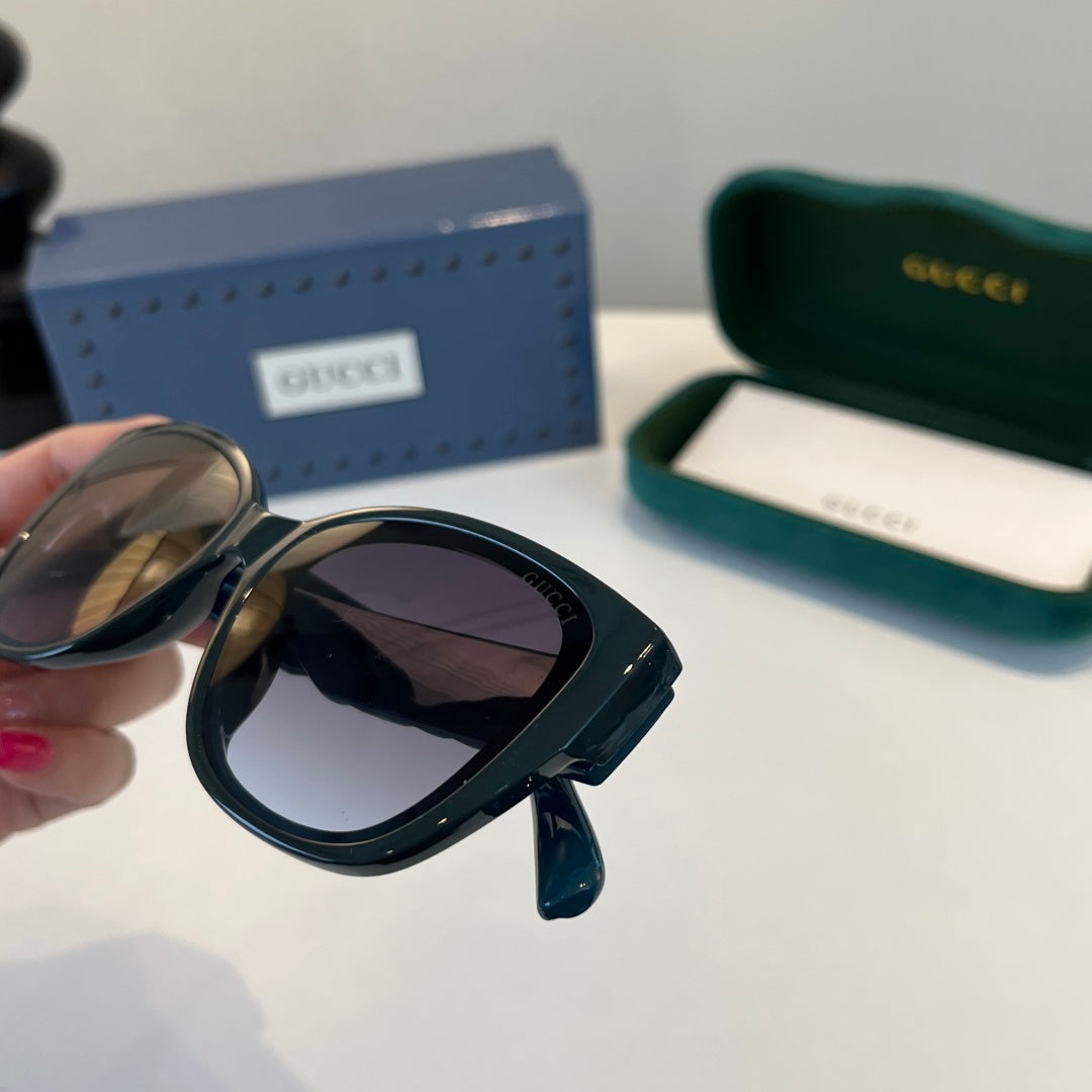 Gucci Oversized Black Lens Sunglasses for Women - 493366 - detail image 6