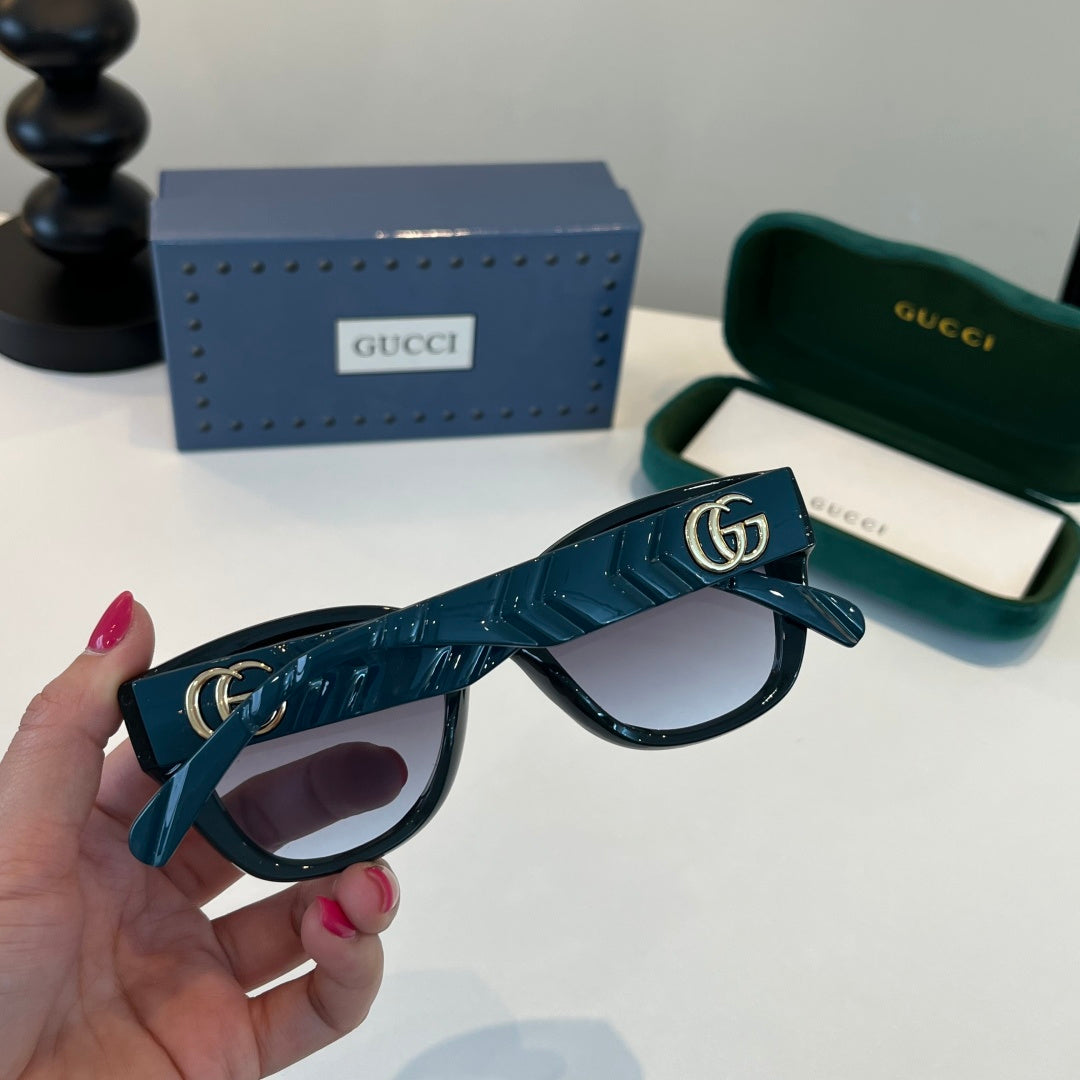 Gucci Oversized Black Lens Sunglasses for Women - 493366 - detail image 8