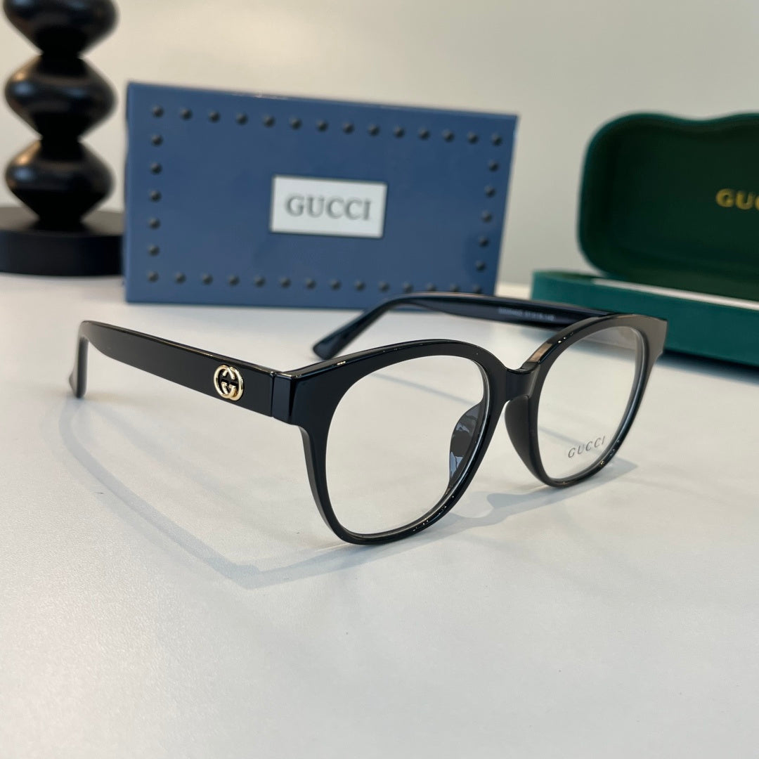 Gucci Fashion Silver Lens Sunglasses for Men & Women - 493367