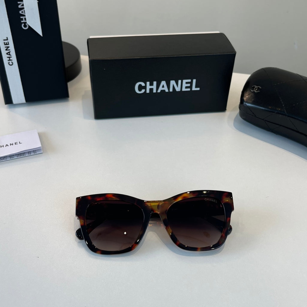 Chanel Oversized Black Lens Sunglasses for Women - 493472 - detail image 5