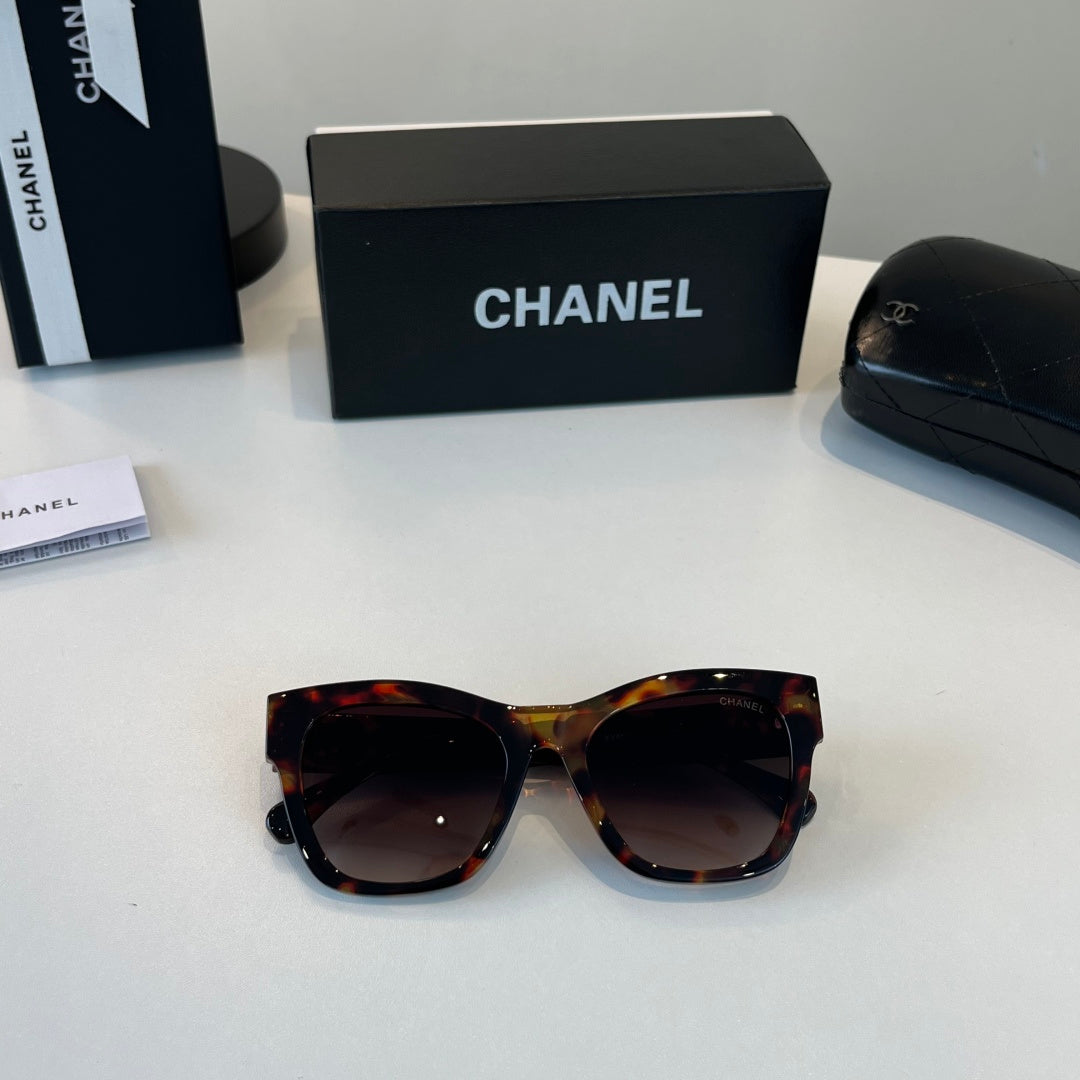 Chanel Oversized Black Lens Sunglasses for Women - 493472 - detail image 5