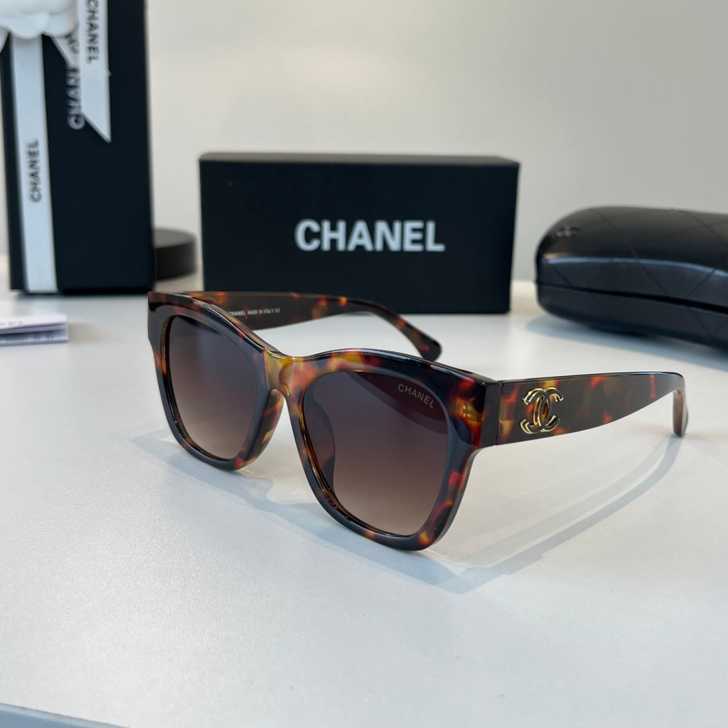 Chanel Oversized Black Lens Sunglasses for Women - 493472 - detail image 3