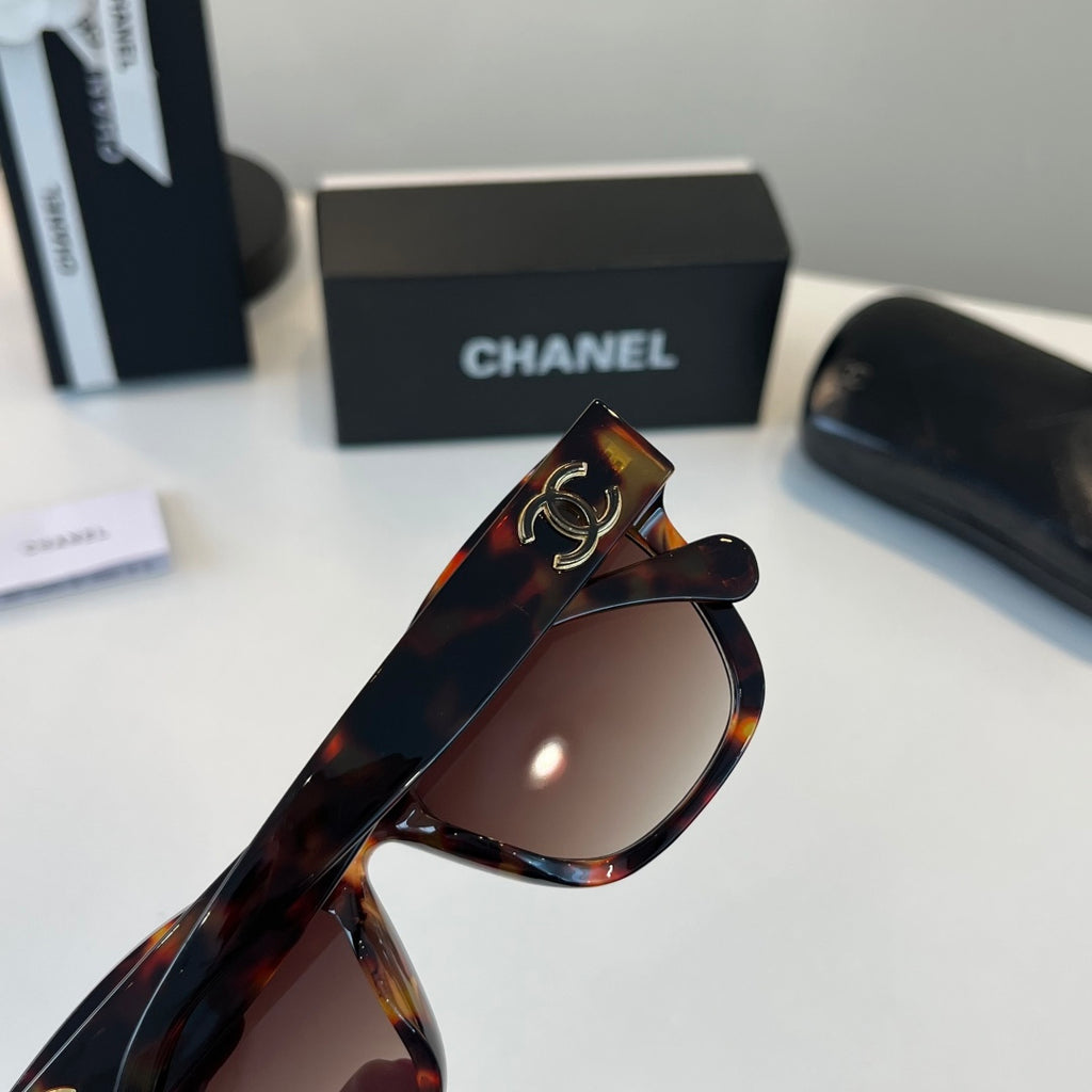 Chanel Oversized Black Lens Sunglasses for Women - 493472 - detail image 8