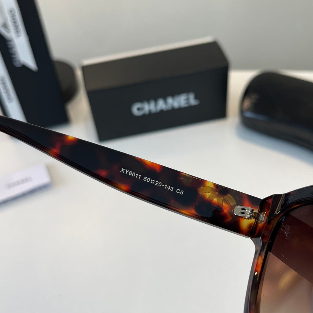 Chanel Oversized Black Lens Sunglasses for Women - 493472 - detail image 10