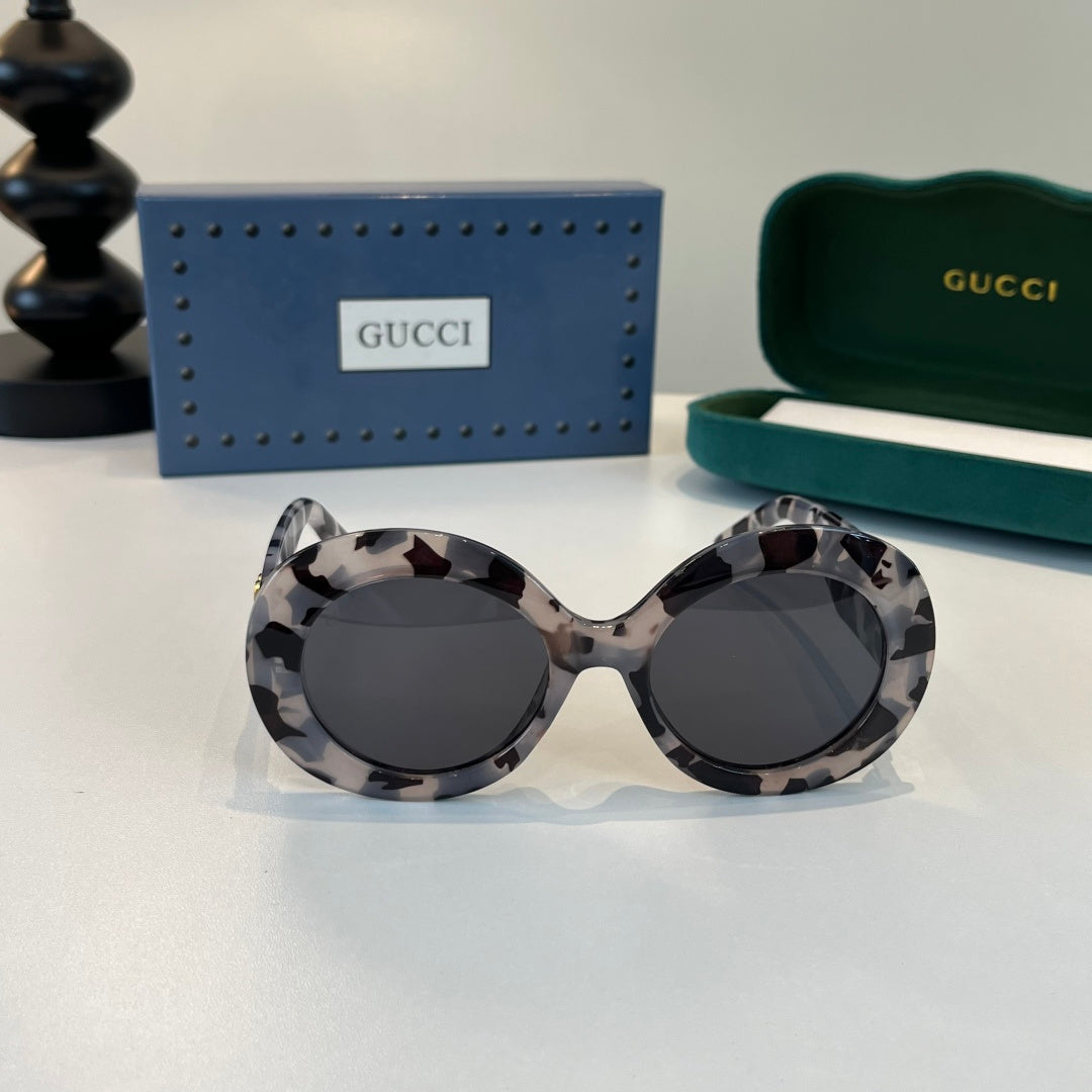 Gucci Oversized Black Lens Sunglasses for Women - detail image 2