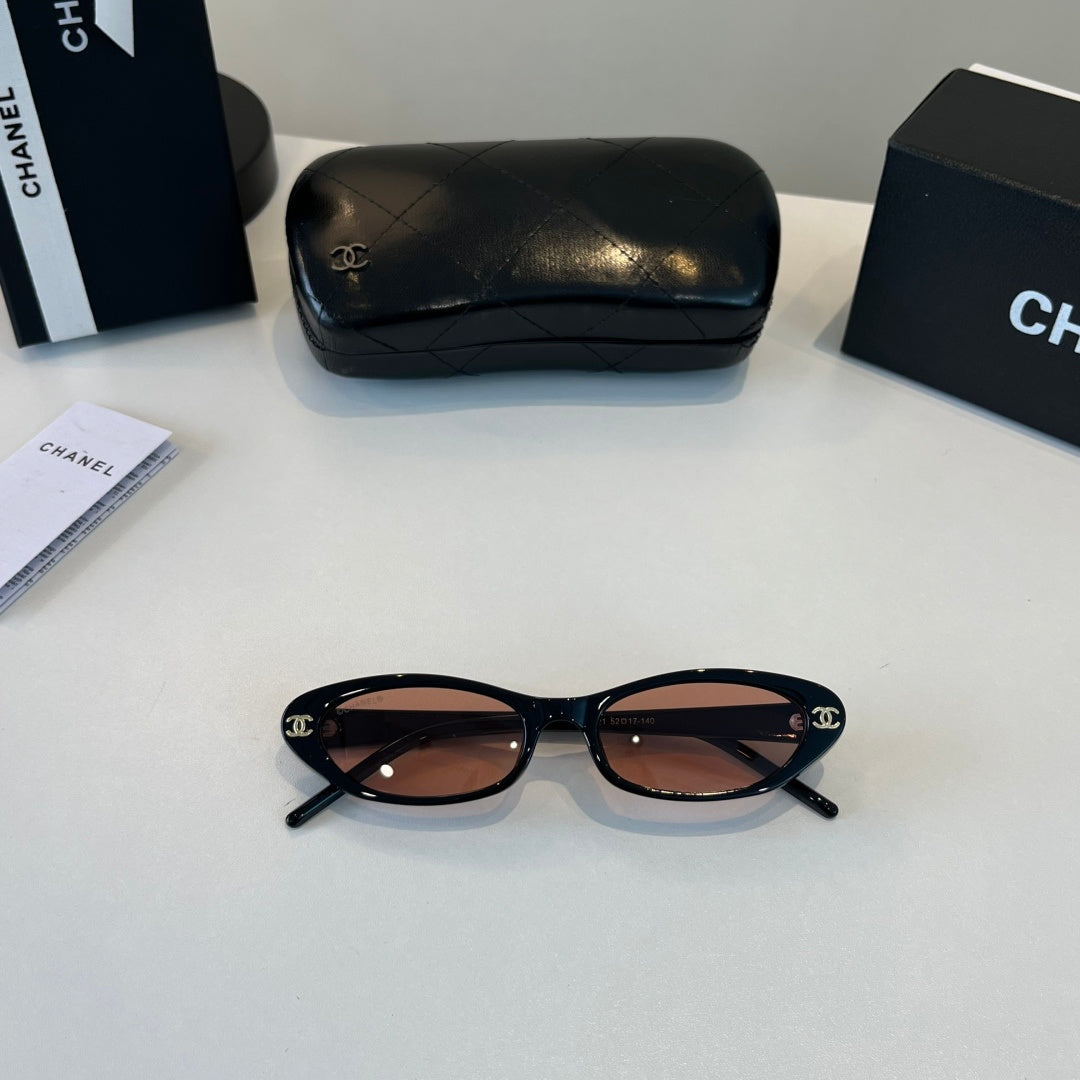 Chanel Cat-Eye Silver Lens Sunglasses for Men & Women - 465126 - detail image 4