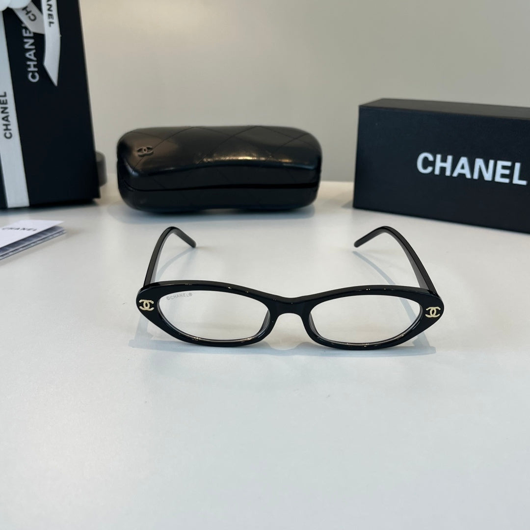Chanel Cat-Eye Silver Lens Sunglasses for Men & Women - 465127 - detail image 2