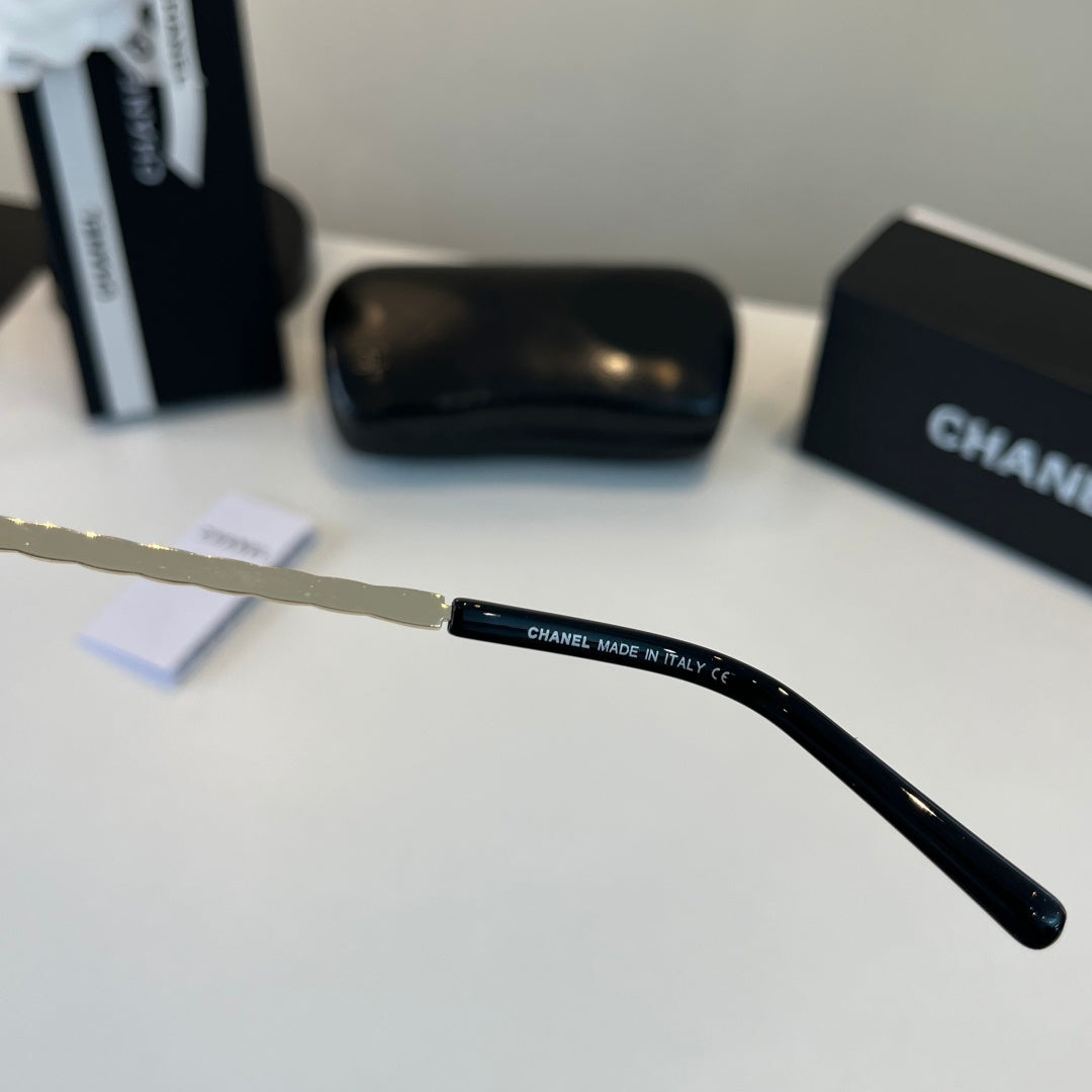 Chanel Fashion Red Lens Sunglasses for Men & Women - 465130 - detail image 11