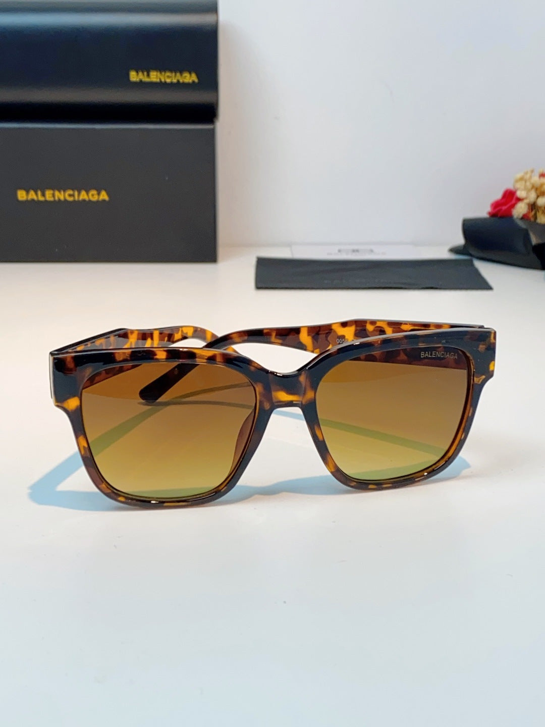 Balenciaga Fashion Brown Lens Sunglasses for Men & Women - 358652 - detail image 2