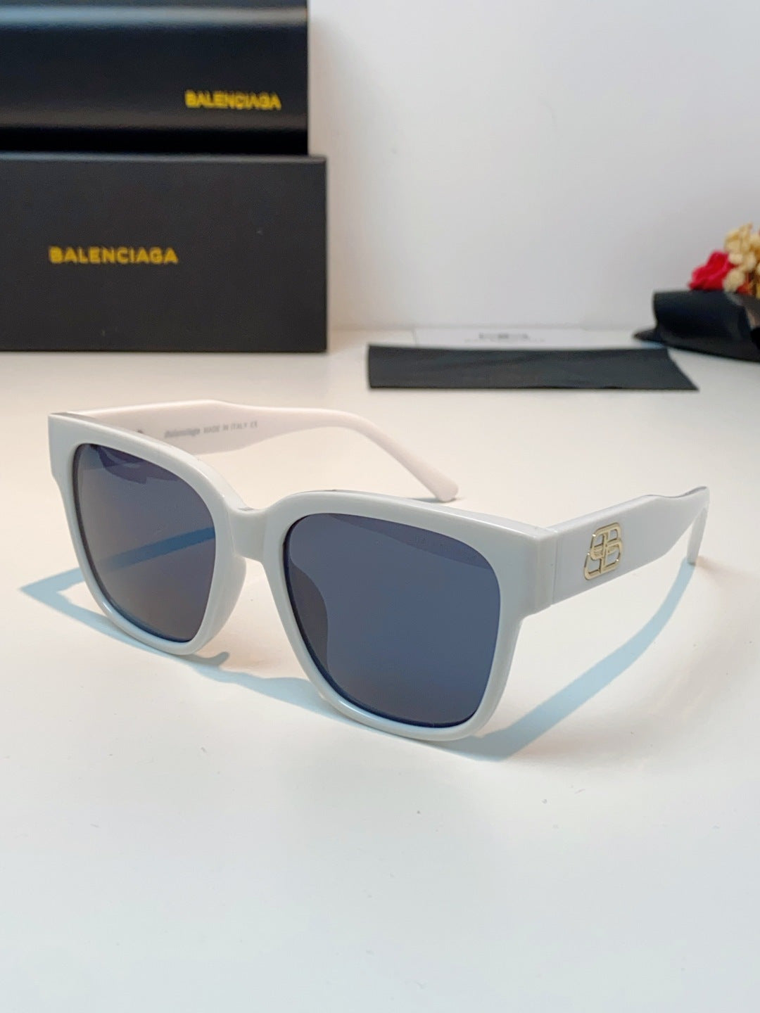 Balenciaga Fashion Silver Lens Sunglasses for Men & Women - 358654