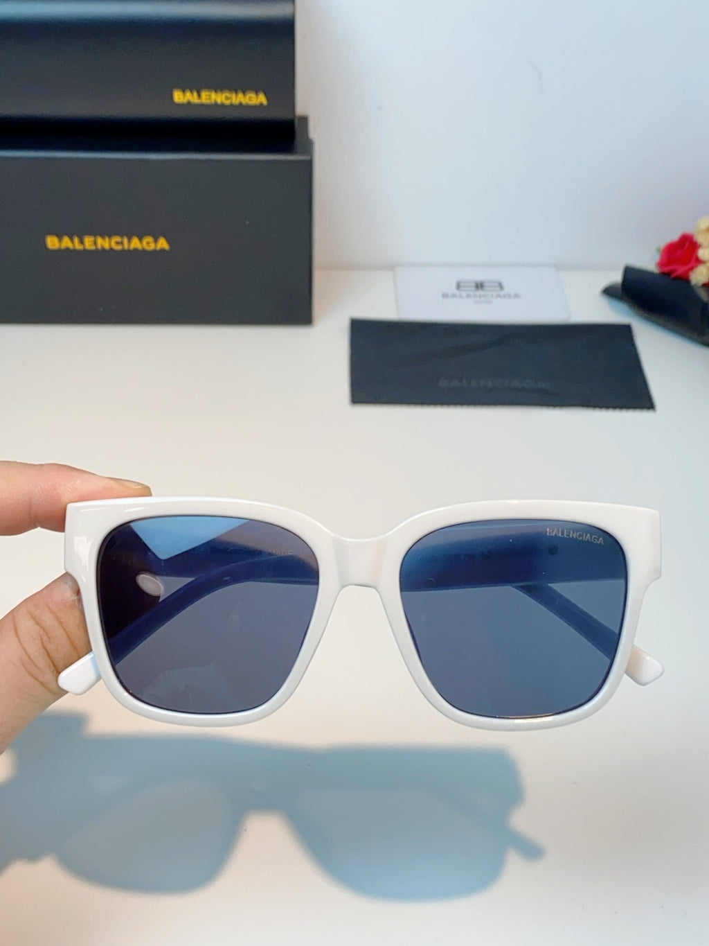 Balenciaga Fashion Silver Lens Sunglasses for Men & Women - 358654 - detail image 4