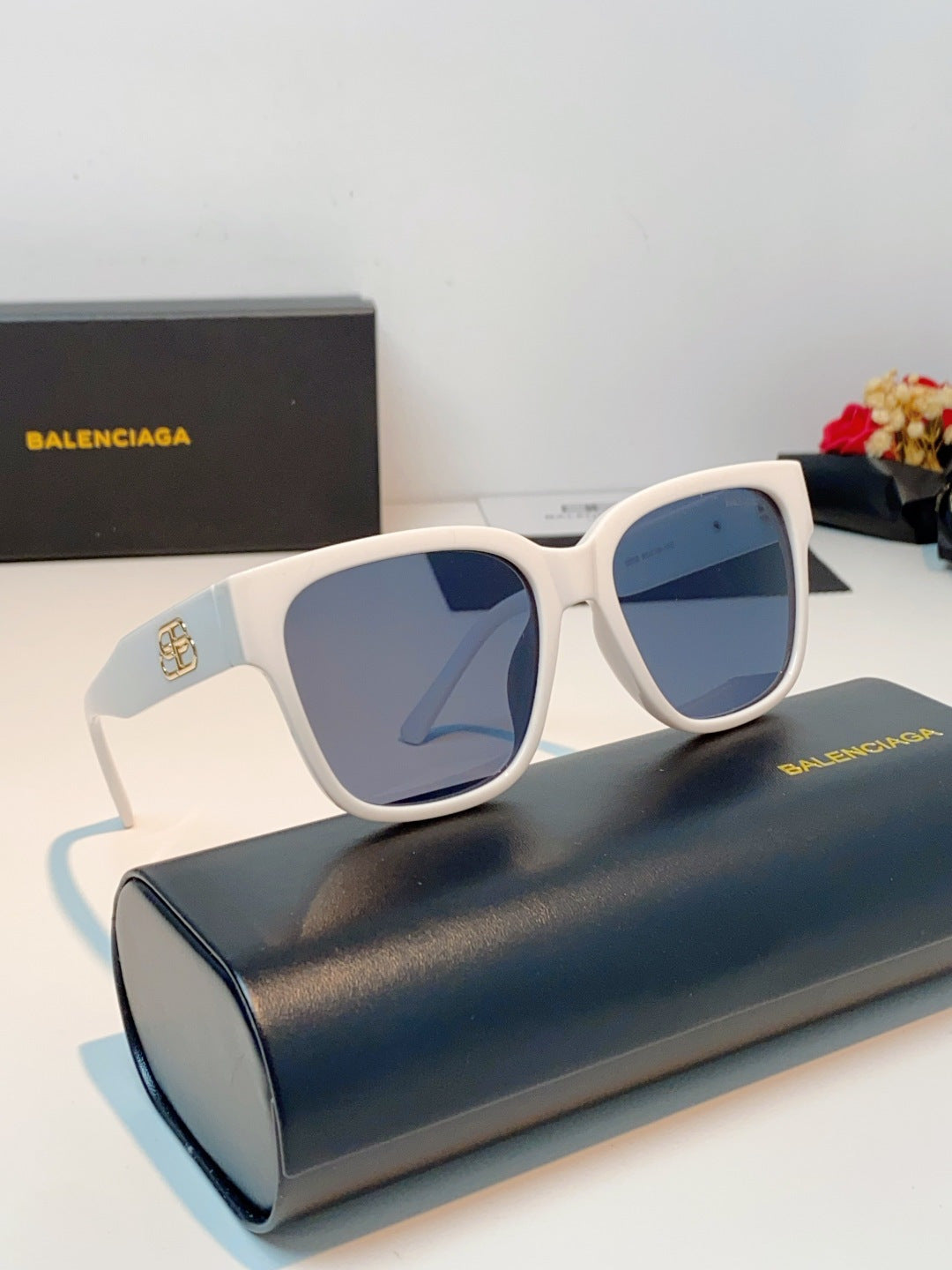Balenciaga Fashion Silver Lens Sunglasses for Men & Women - 358654 - detail image 10