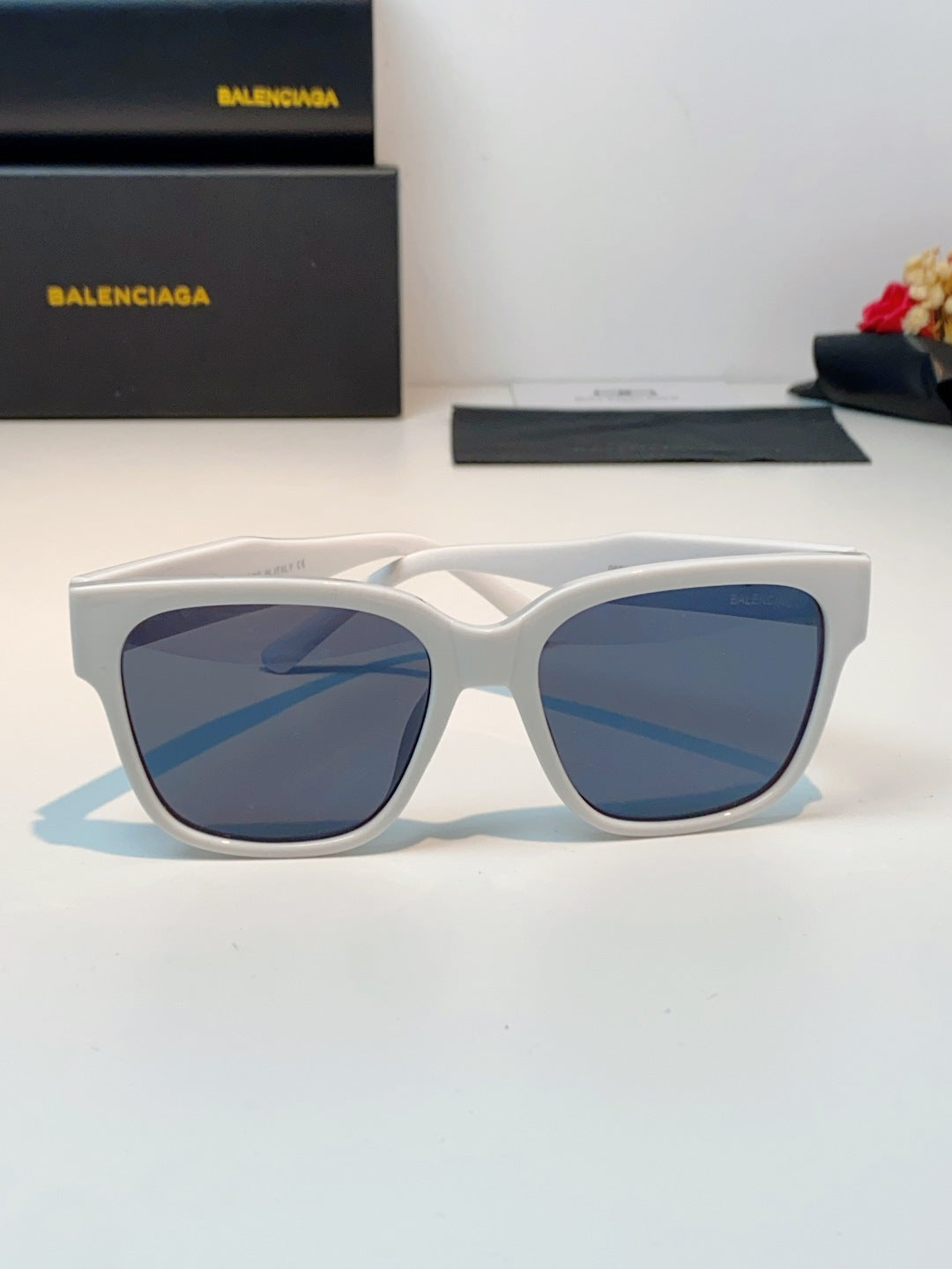 Balenciaga Fashion Silver Lens Sunglasses for Men & Women - 358654 - detail image 2