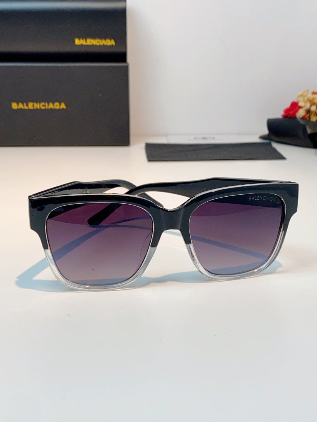 Balenciaga Fashion Black Lens Sunglasses for Men & Women - 358655 - detail image 2