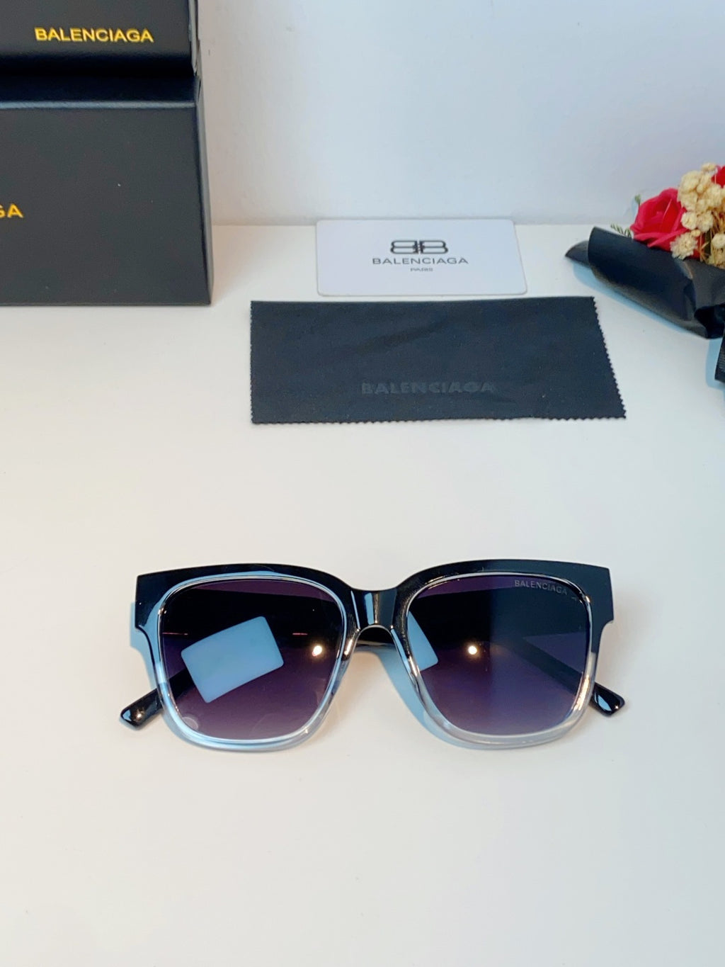 Balenciaga Fashion Black Lens Sunglasses for Men & Women - 358655 - detail image 9