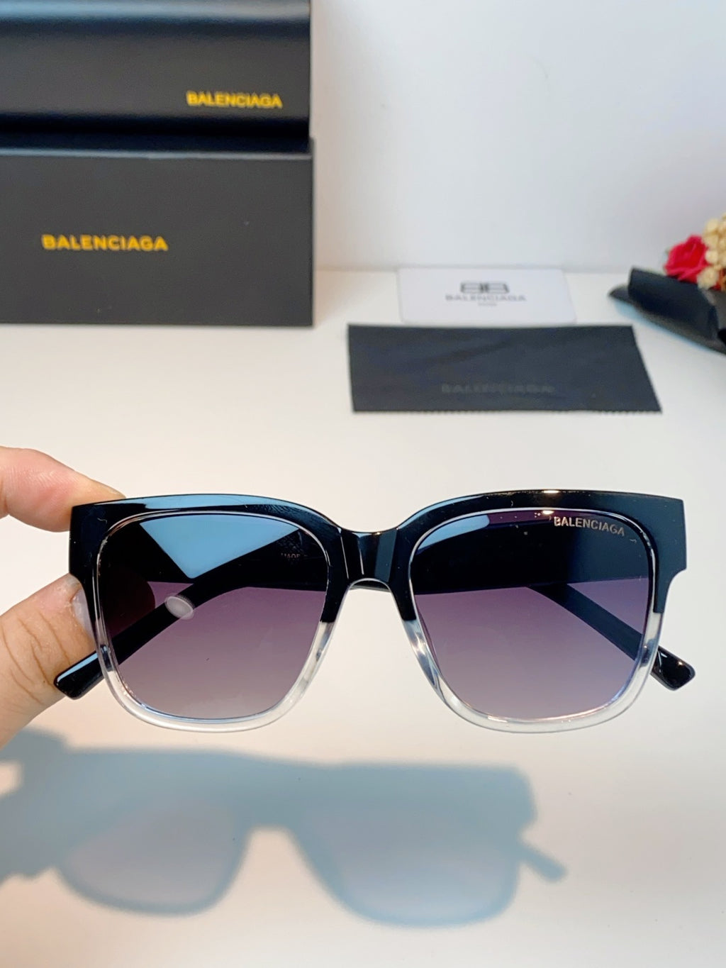 Balenciaga Fashion Black Lens Sunglasses for Men & Women - 358655 - detail image 4