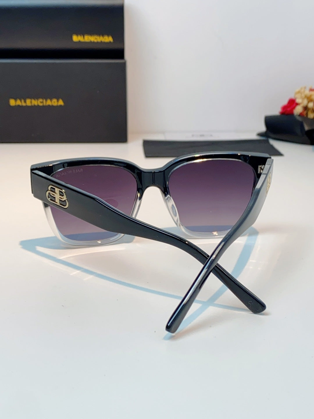 Balenciaga Fashion Black Lens Sunglasses for Men & Women - 358655 - detail image 3