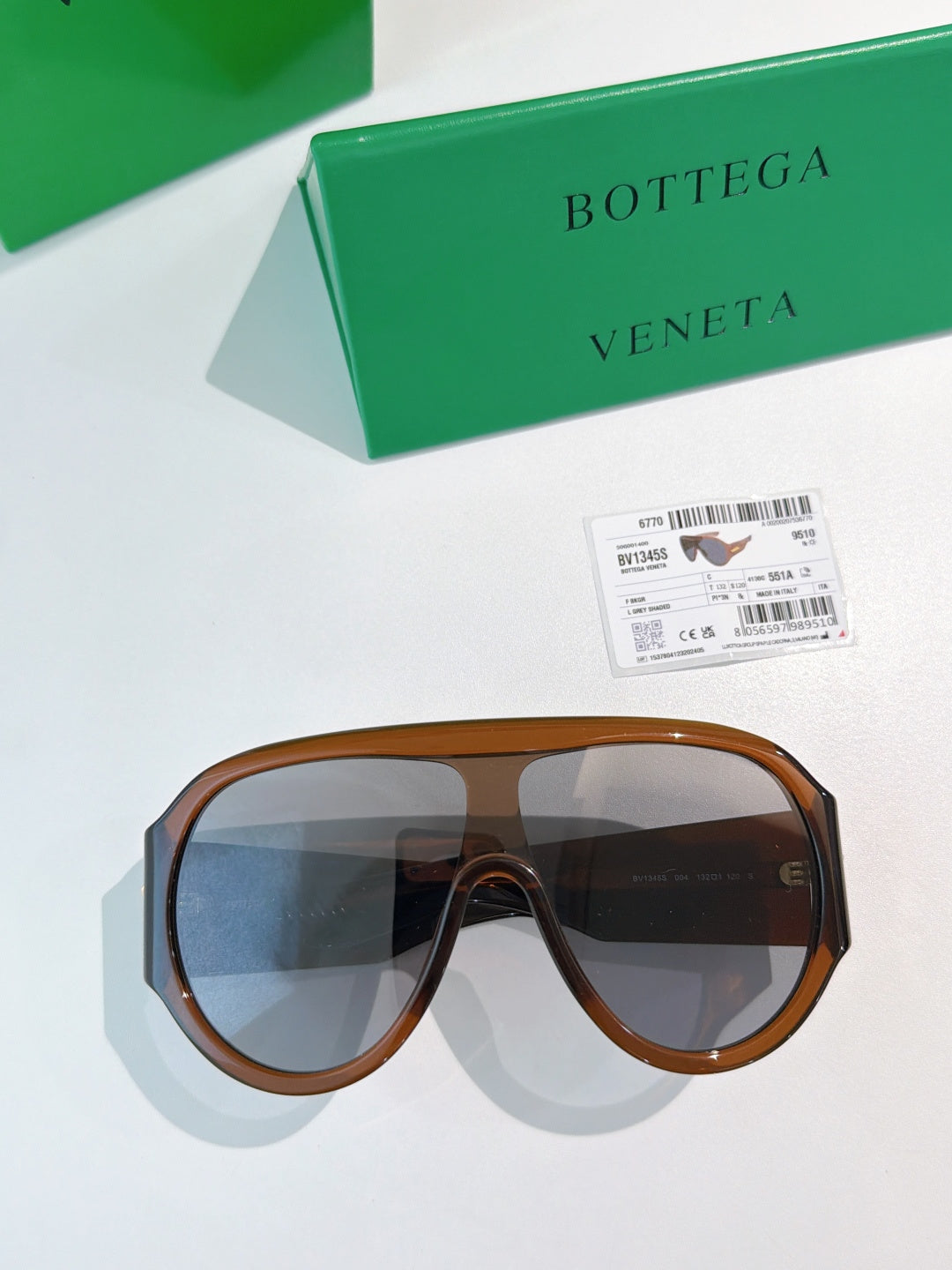 Bottega Veneta BV1345 Fashion Black Lens Sunglasses for Men & Women - detail image 2