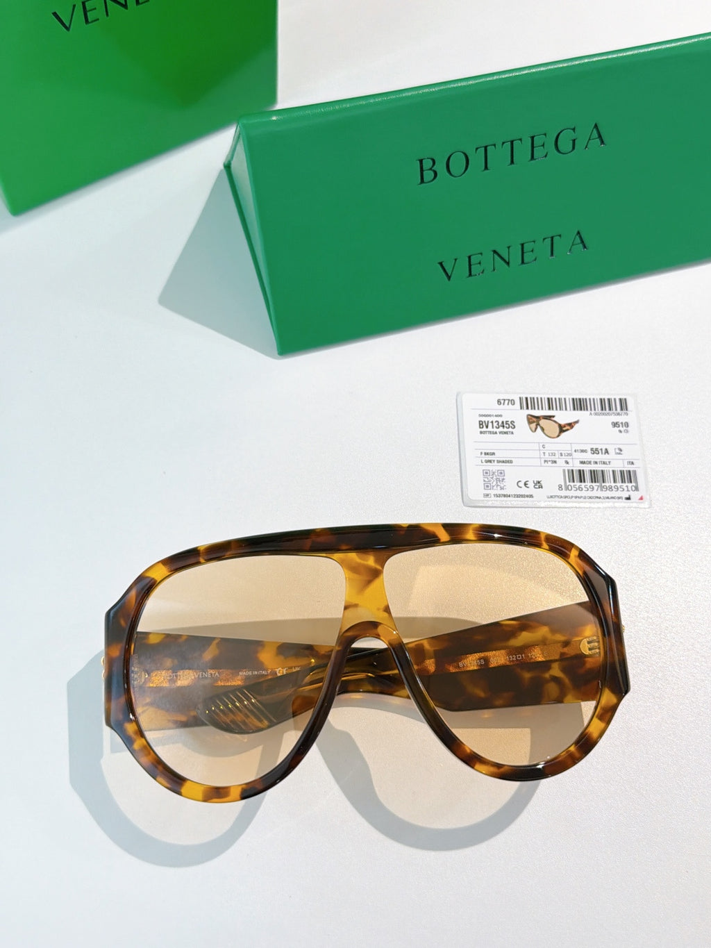 Bottega Veneta BV1345 Fashion Black Lens Sunglasses for Men & Women - detail image 4