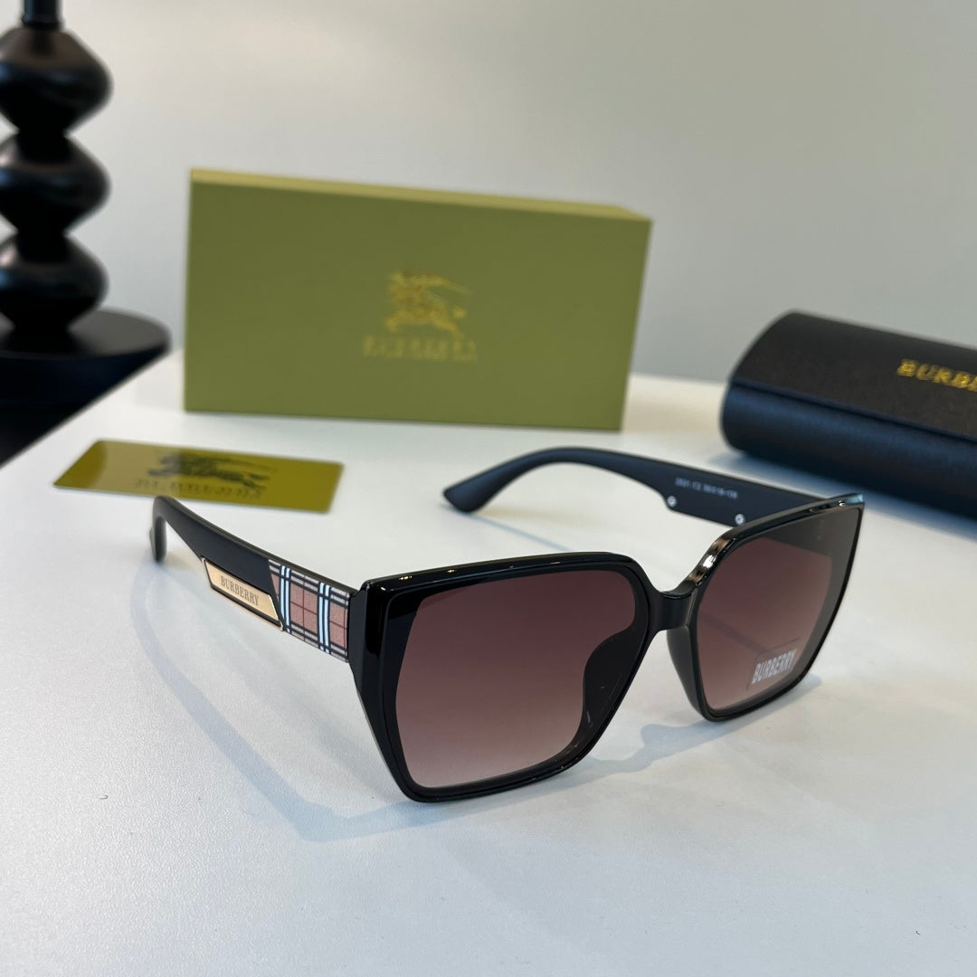Burberry Fashion Black Lens Sunglasses for Men & Women - 487415