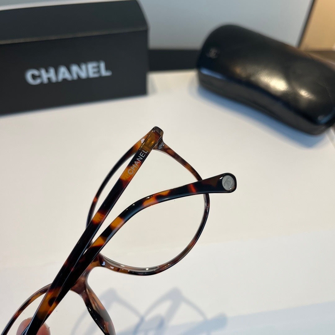 Chanel Oversized Brown Lens Sunglasses for Men & Women - 431537 - detail image 7