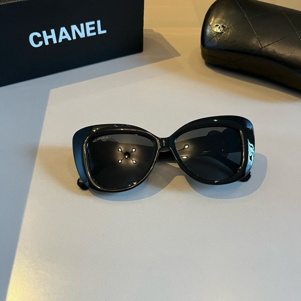 Chanel Fashion Black Lens Sunglasses for Men & Women - 486678 - detail image 8