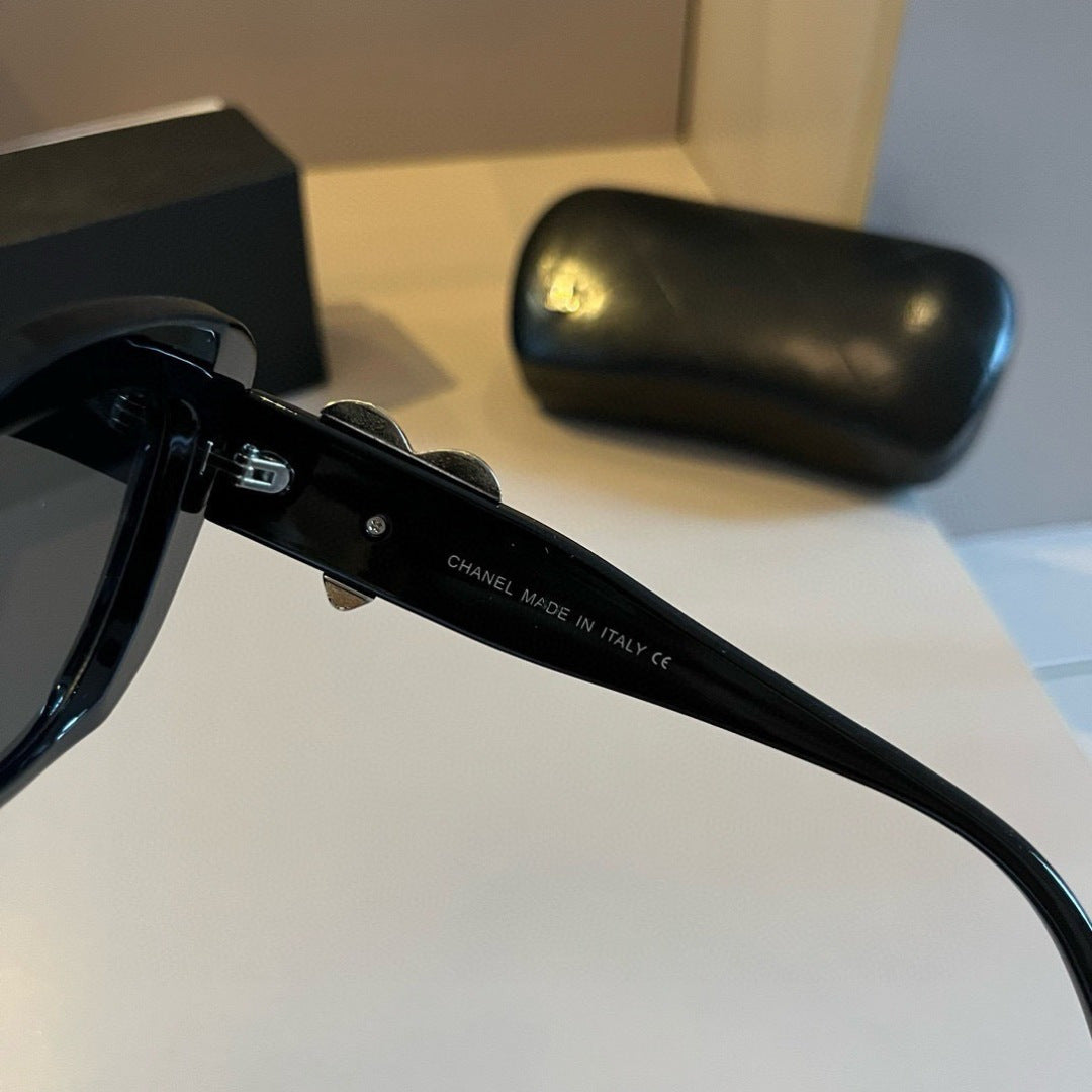 Chanel Fashion Black Lens Sunglasses for Men & Women - 486678 - detail image 4