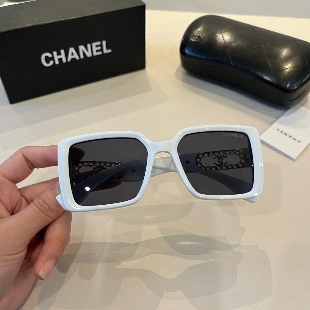 Chanel Oversized Silver Lens Sunglasses for Men & Women - 431568 - detail image 3