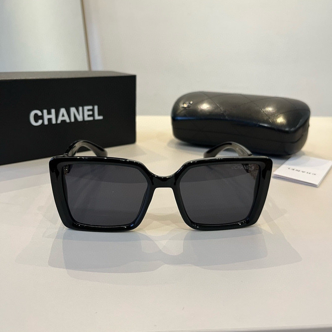 Chanel Oversized Silver Lens Sunglasses for Men & Women - 486680 - detail image 2