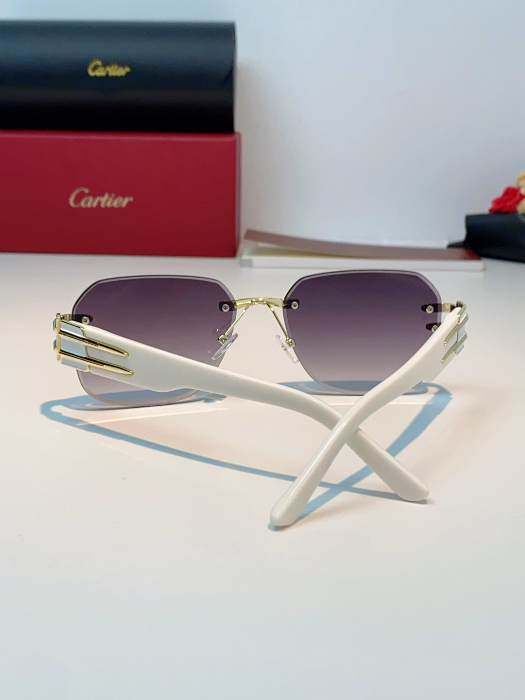 Cartier Polarized Metal Rimless Purple Lens Sunglasses for Men & Women - detail image 3