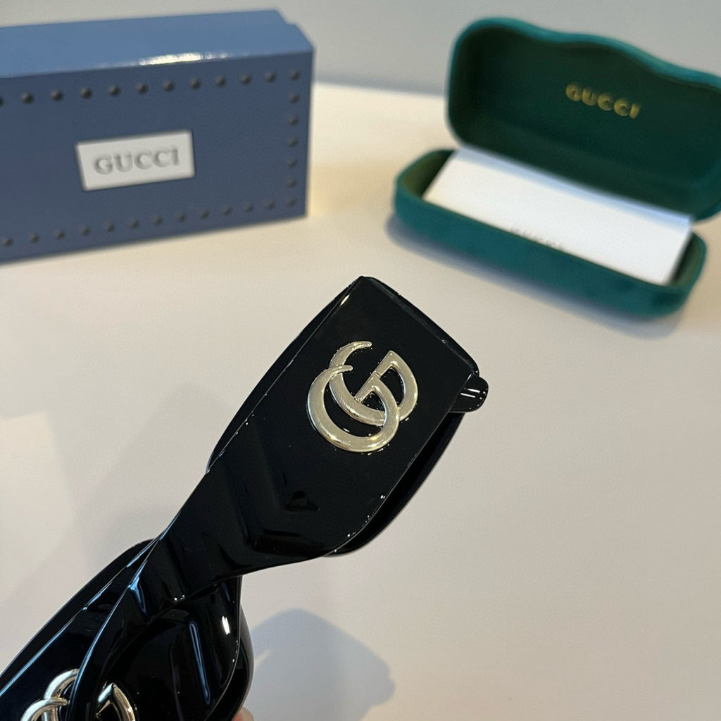 Gucci Oversized Black Lens Sunglasses for Men & Women - 486336 - detail image 8