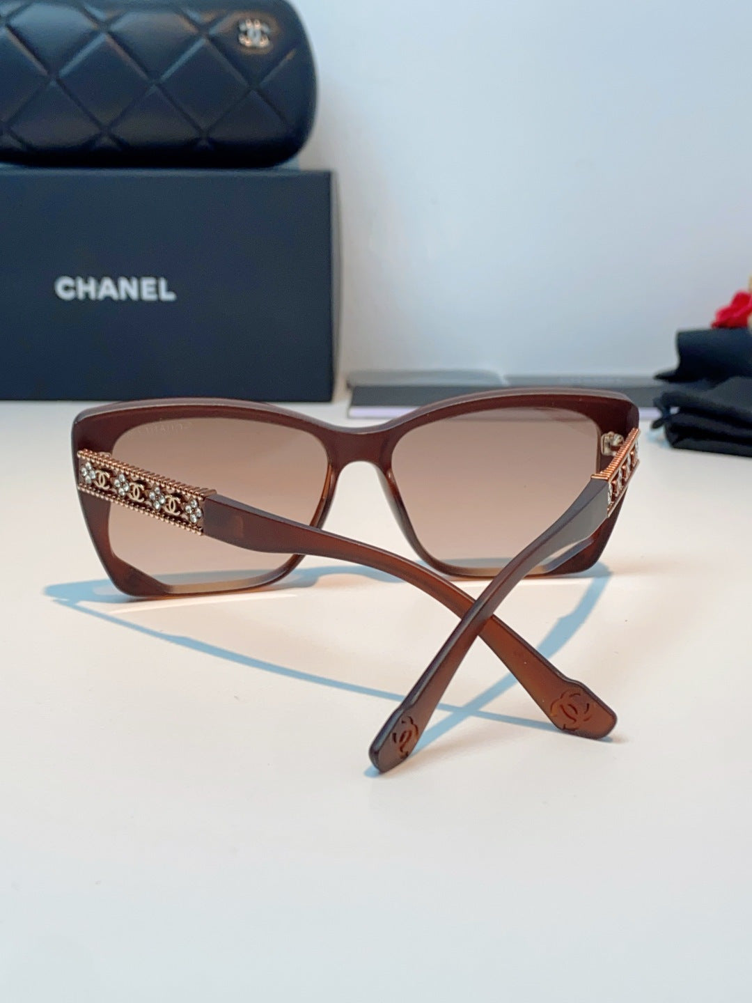 Chanel Cat-Eye Red Lens Sunglasses for Women - detail image 3