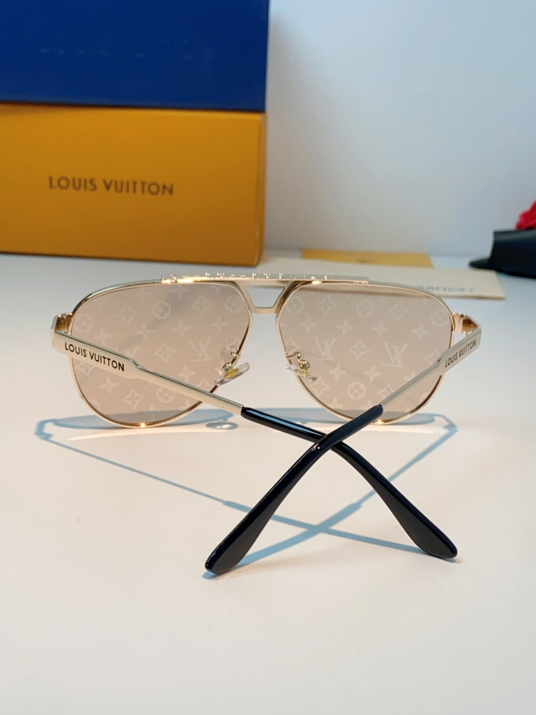 Louis Vuitton Metal Aviator Gold Lens Sunglasses for Men - detail image 3
